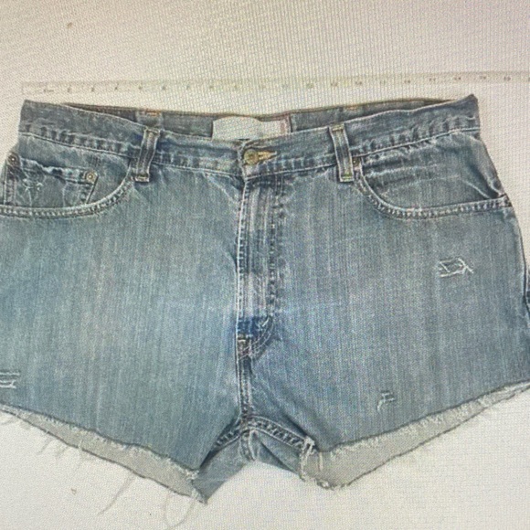Levi’s 559 Custom Distressed Cut Off Shorts Sz XL - Picture 1 of 5